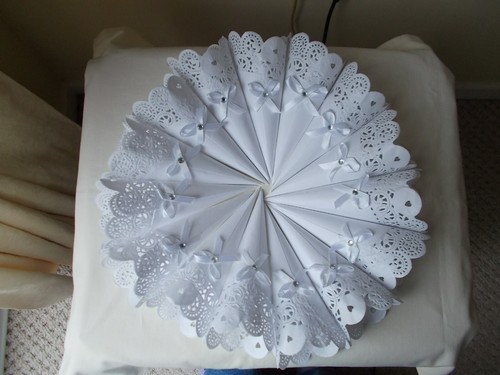 Decorative confetti cones - 20,