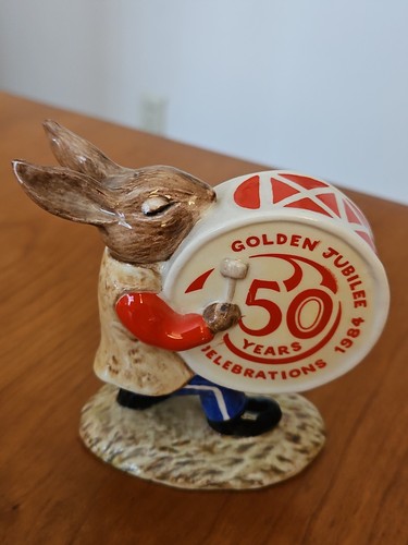 Royal doulton drummer - royal,