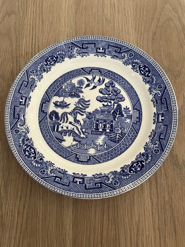 Willow pattern dinner plate - pattern,