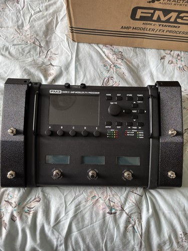 Fractal axe fm3 button - fractal, 2