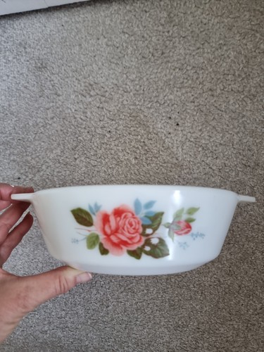 Jaj pyrex casserole dish - casserole,