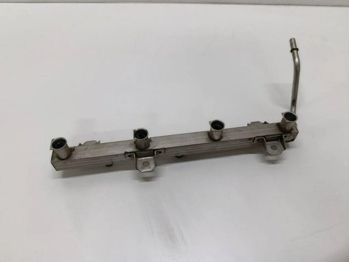 Bmw e90 fuel rail - 3,