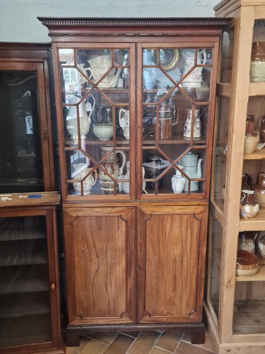 Mahogany section astragal - mahogany,
