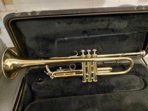 Bach model 1530 trumpet - bach, bb