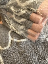 BRAND NEW 5 X DONNA WILSON BLA