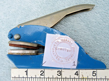 VINTAGE HAND HELD PAPER EMBOSSING STAMP MACHINE (NORTHFIELD GARAGE TETBURY) VGC