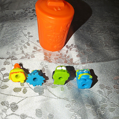 The trash pack figures - pack,