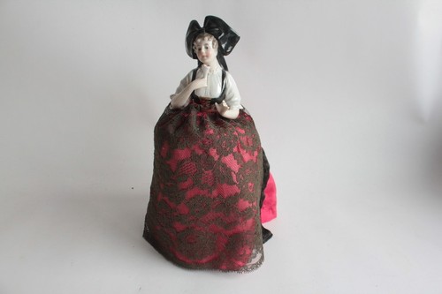 Half figure alsatian - of,
