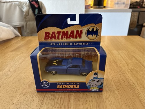 Corgi batman 2000 - batman, dc
