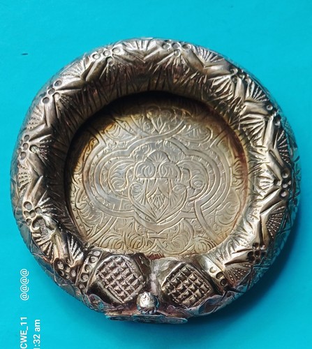 Egyptian silver dish - , 900