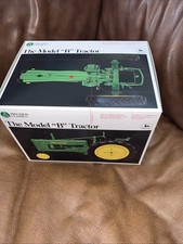 Precision Classics John Deere Model B Tractor 1/16 Scale