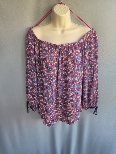 Floral off the - floral, top