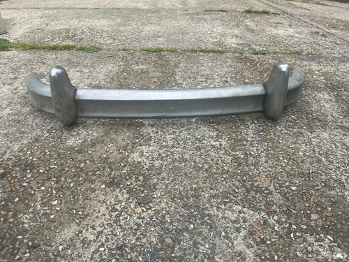 Mark jaguar rear bumper with - mark,