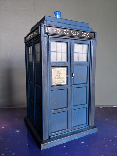 9th 10th doctor - 9th,