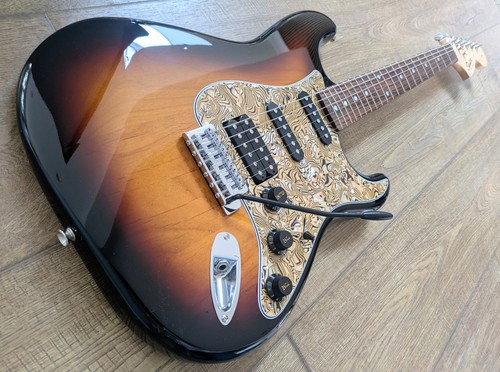 Unique fender squier strat - unique,