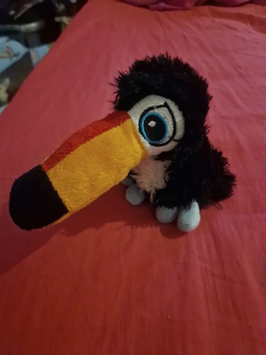 Living nature toucan - living, plush