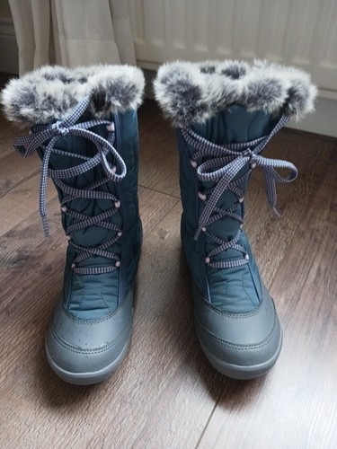 Bnwot quechua snow - boots, fur