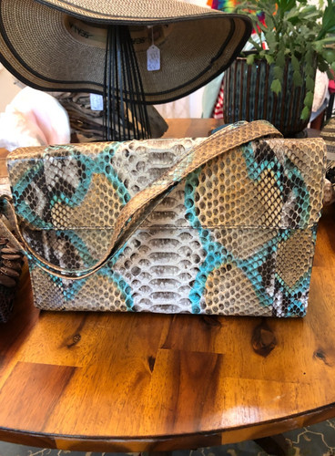 New grand pelle - grand, exotic