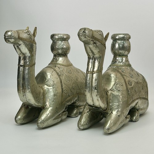 Pair tin over wood - tin, india