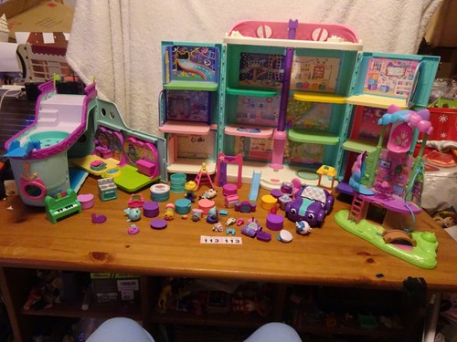 Gabby doll house - doll,