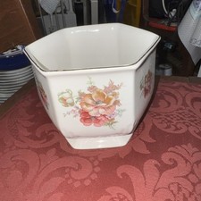 PLANTER PLANT POT WESTFIELD