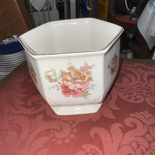 Planter plant pot westfield - planter,