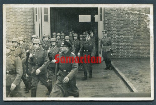D10 ww2 original postcard of - d10/1,