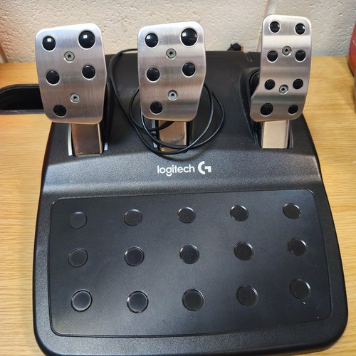 Logitech driving force - logitech,
