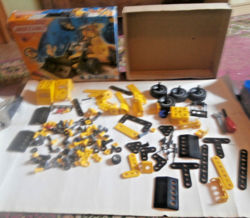 Kid play meccano - kid's,