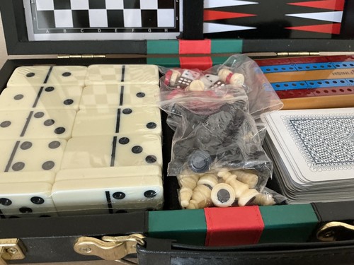 Vintage travel board game - game, case