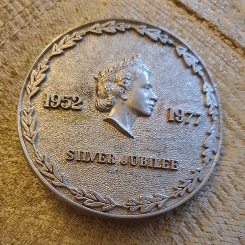 Vintage queen elizabeth - 3x,