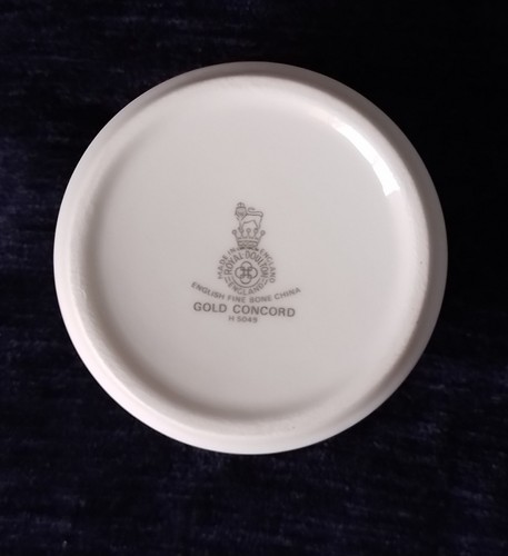 Royal doulton gold - gold, concord
