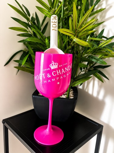 Moët chandon hot pink - &,
