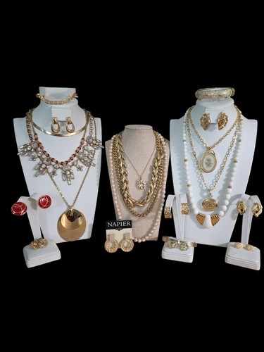 Vintage now goldtone - vintage,