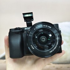 Sony Alpha a6000 24.3MP