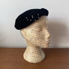 True Vintage 1950s Cocktail Half Hat Topper Black Velvet w Pearl Beads “Jacoll”