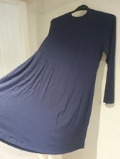 MARKS & SPENCERS 3/4 LONG NAVY