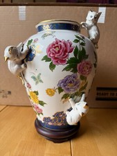 The Franklin Mint The Vase of the Imperial Cats