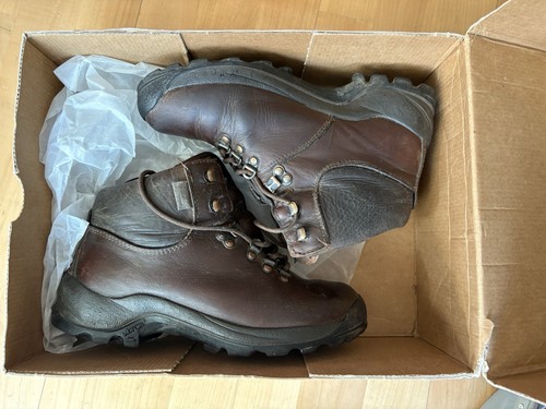 Hiking boots alt - hiking, brown