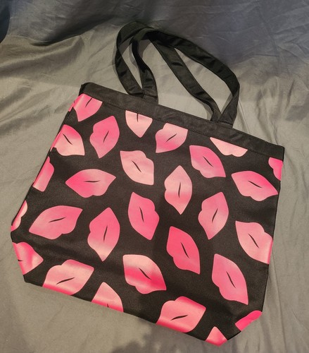 Lulu guinness red lips - guinness,