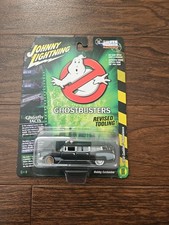 1:64 Johnny Lightnining Ghostbusters 1959 Cadillac Ambulance ECTO combine post
