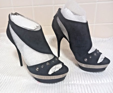 Zandra Rhodes Strutt Couture