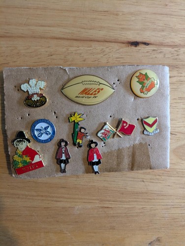 Welsh badges mixture