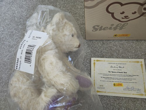 Steiff limited edition queen - limited,