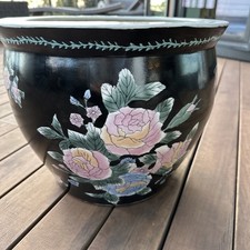 Large Chinese Fish Bowl Pot