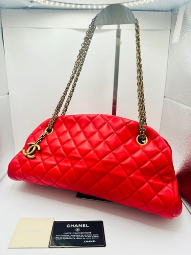 Auth chanel matelasse - chanel, quilted