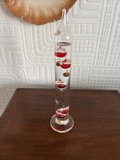 28cm Tall Free Standing