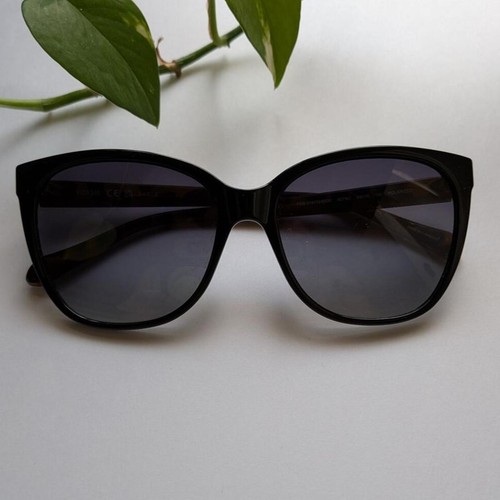 Black tortoise cat - black/tortoise, eye