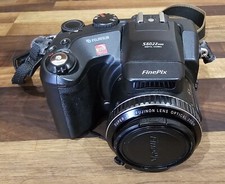 Fuji FinePix S602 Zoom Bridge Camera 1GB Card,excellent condition,fully working 