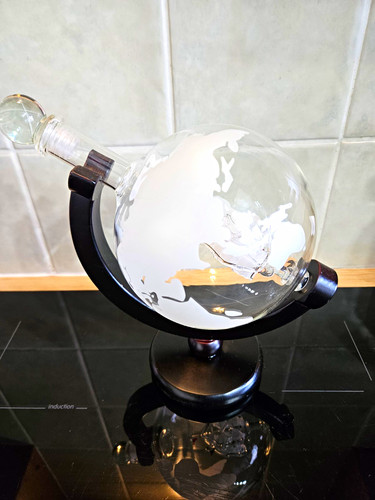Glass globe whisky - glass,